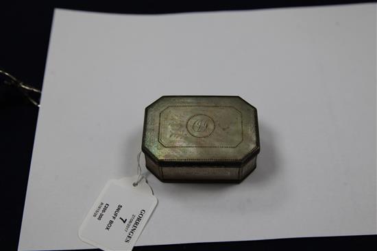 A 19th century Chinese silver mounted mother of pearl octagonal snuff box, 3in.